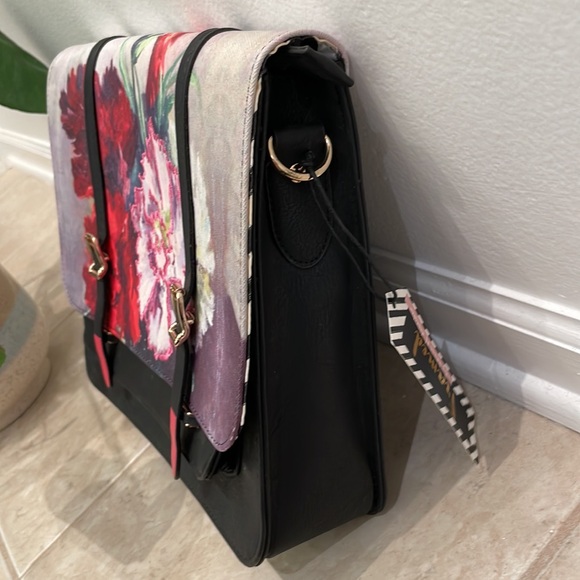 •HOUSE OF DISASTER• NWT // original embroidered and hand painted crossbody purse - Picture 3 of 15